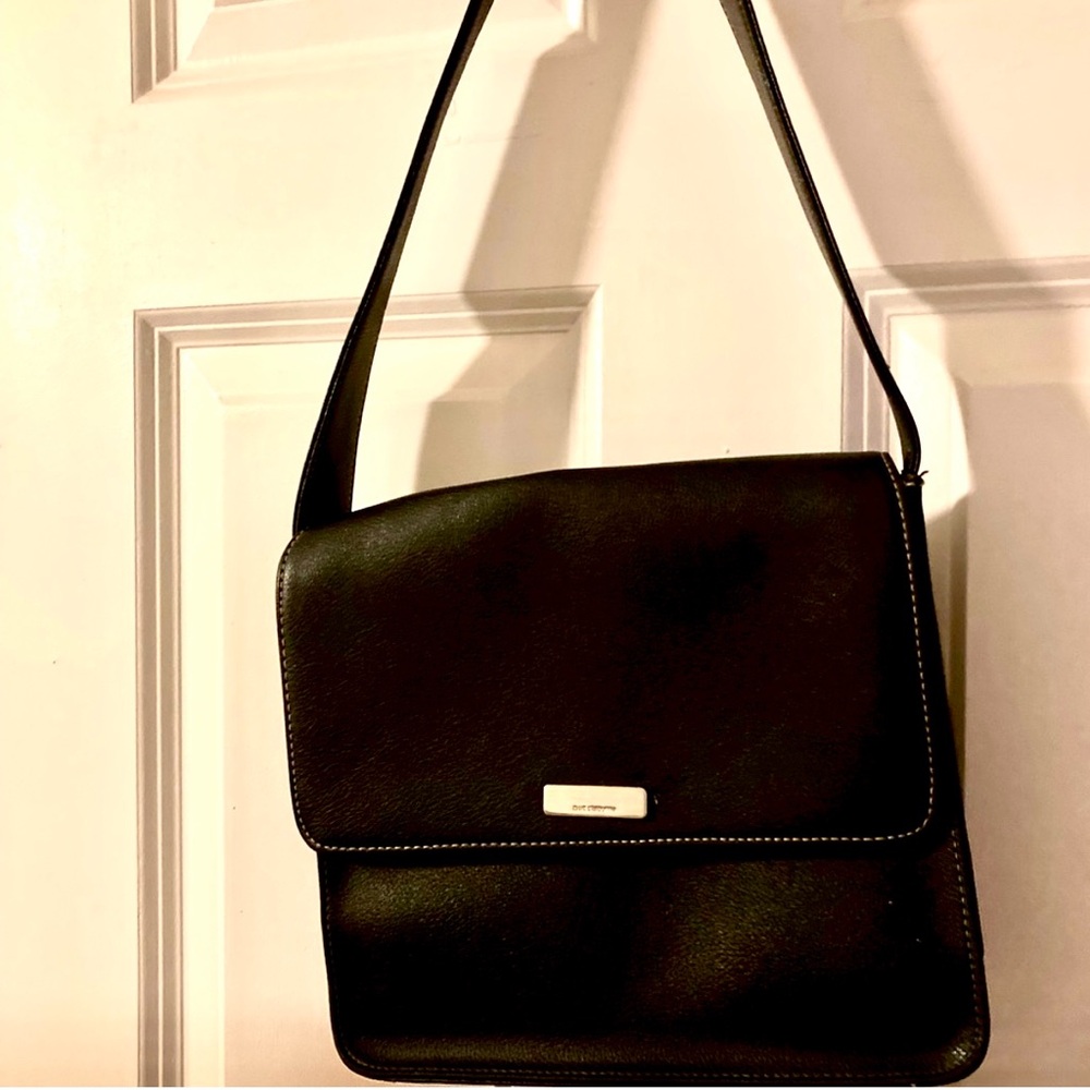 Liz Claiborne black handbag/purse. Great condition.
